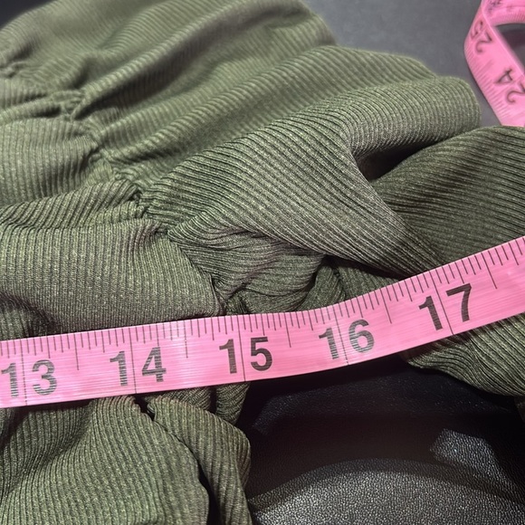 Line and Dot Billie Off/On Shoulder, Ruched front/back/sleeves,stretch knit - Picture 9 of 14